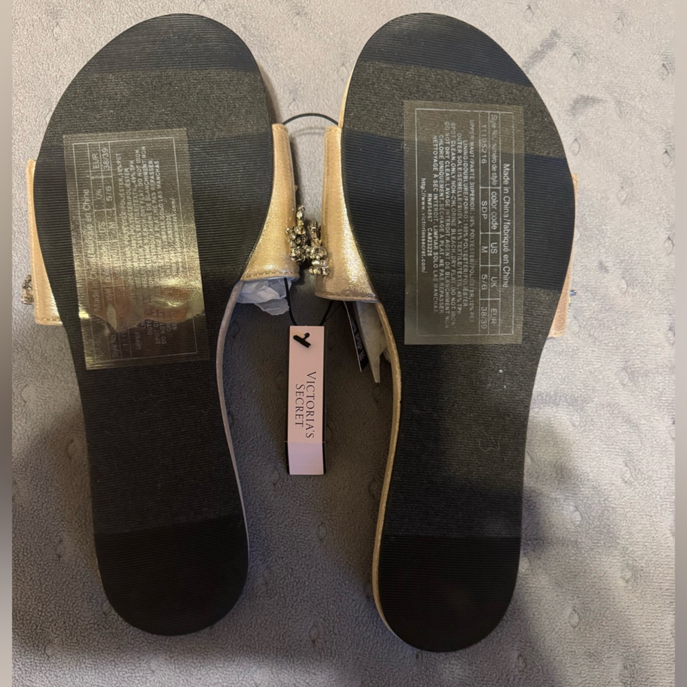 NWT Victoria’s Secret Elegant Gold Embellished Women's Sandals - Picture 4 of 4